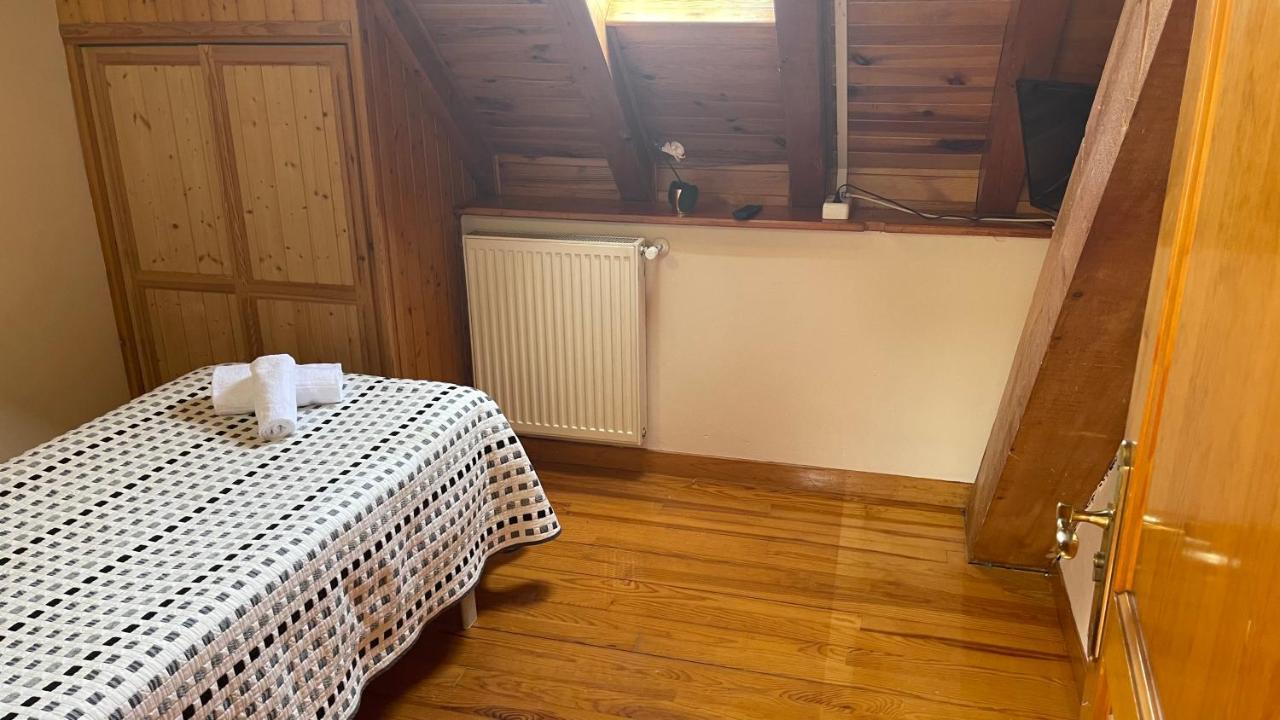 Hostal Ezkaurre Isaba Luaran gambar