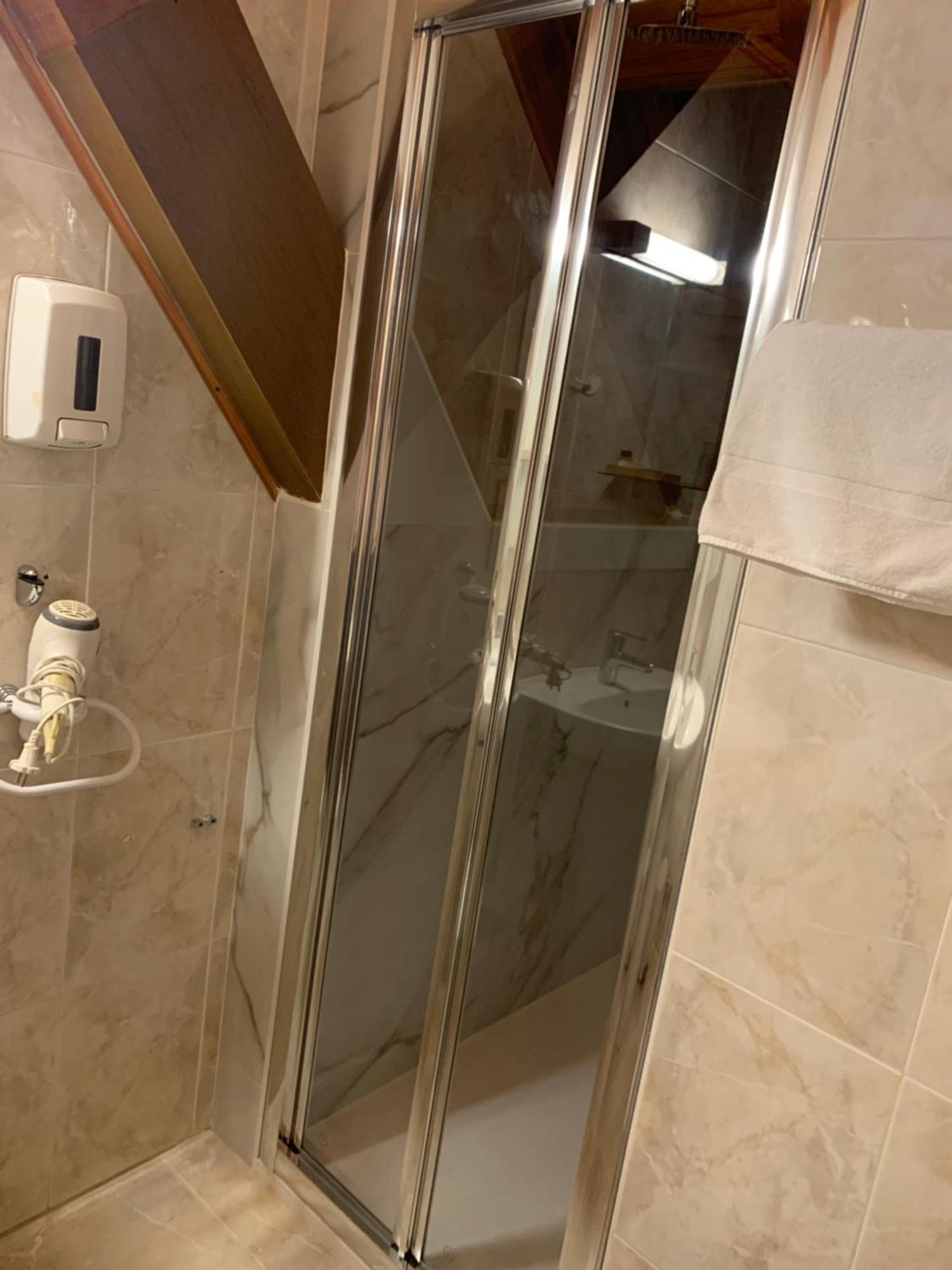 Hostal Ezkaurre Isaba Luaran gambar
