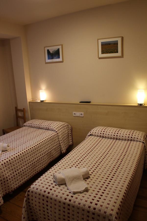Hostal Ezkaurre Isaba Luaran gambar