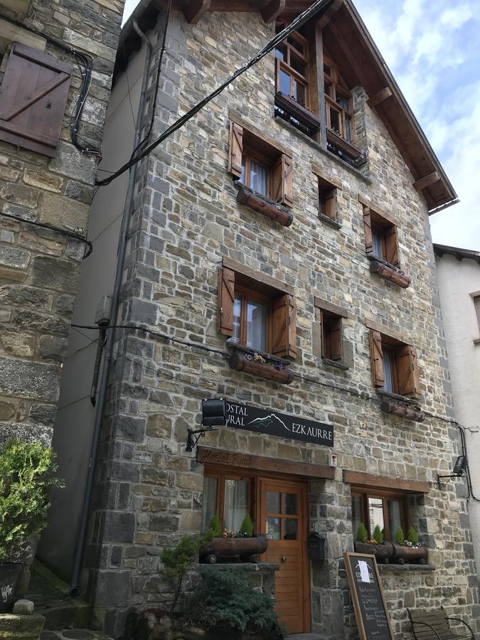 Hostal Ezkaurre Isaba Luaran gambar